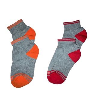 Never worn two pack ankle socks are designed for boys aged 3-5 years old.